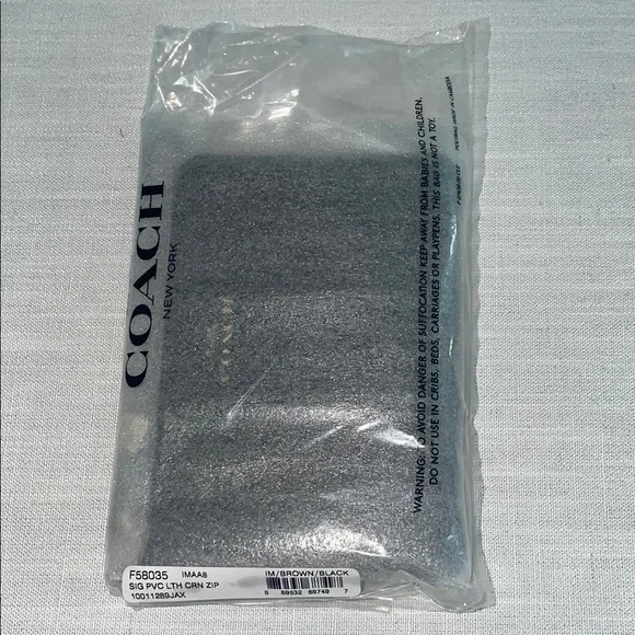 Coach Signature PVC Leather Corner Zipper F58035 IMAA8 - Picture 5 of 5